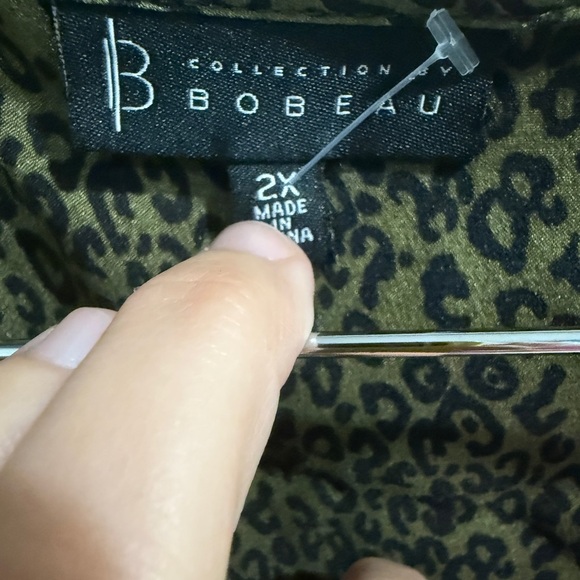 Bloomingdale’s Bobeau Green Cheetah Asymmetrical Ruffled Wrap Dress - Picture 7 of 7